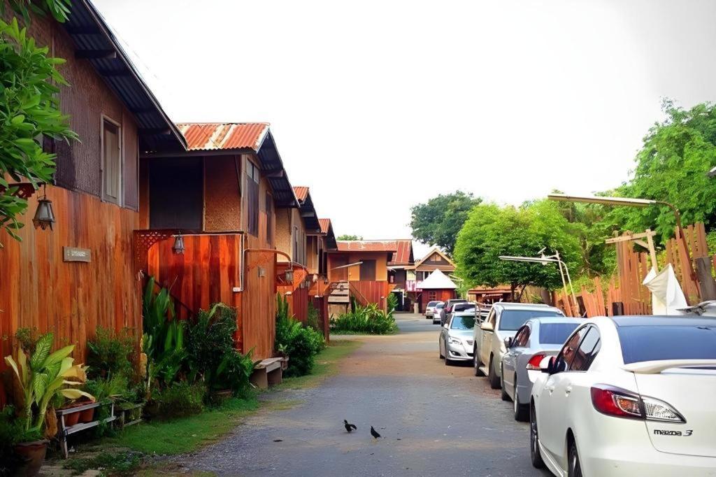 Jidapa Resort Phra Nakhon Si Ayutthaya Exterior photo