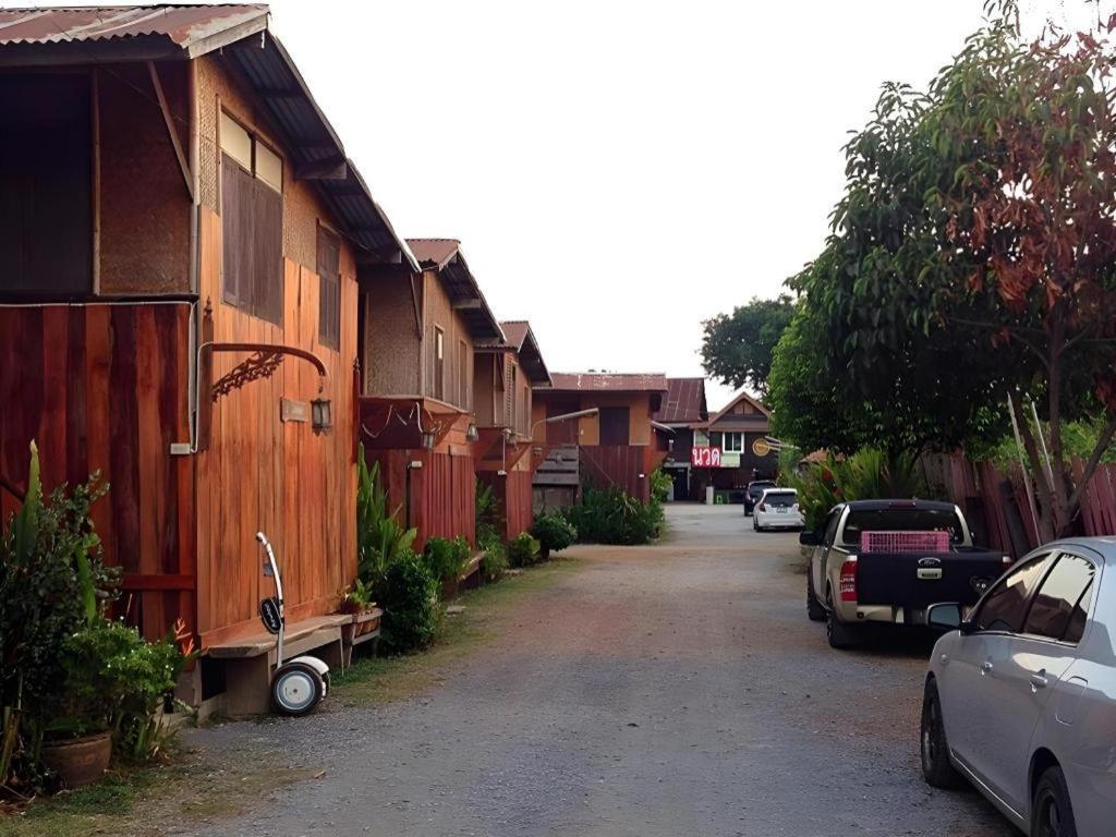 Jidapa Resort Phra Nakhon Si Ayutthaya Exterior photo