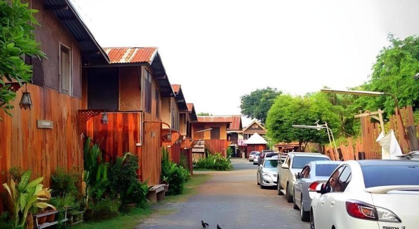 Jidapa Resort Phra Nakhon Si Ayutthaya Exterior photo